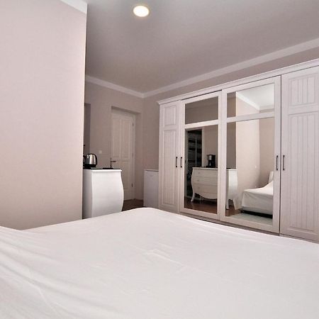 Bedroom With Bathroom Shower Split Buitenkant foto
